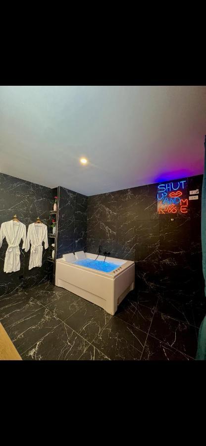 R.Suite Saint-Etienne (Loire) Exterior foto